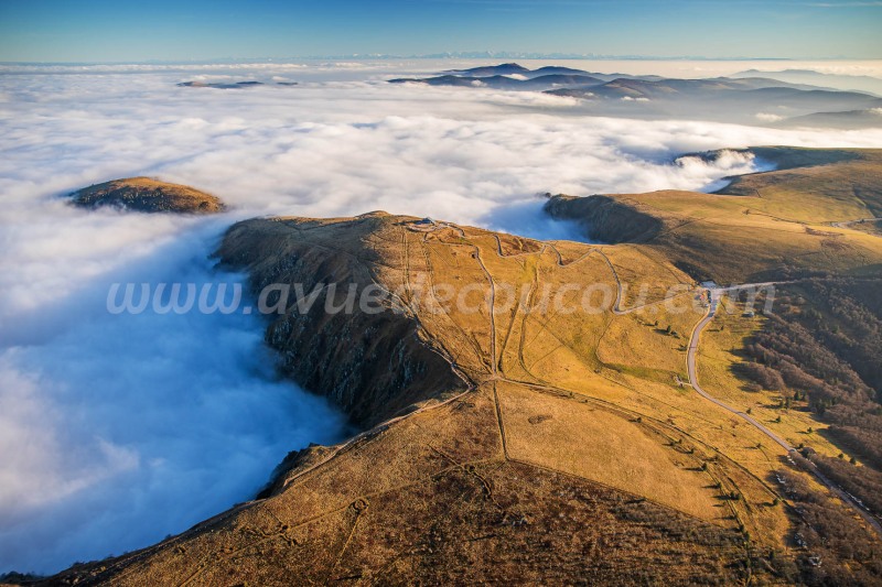 Hohneck sur la mer de nuages