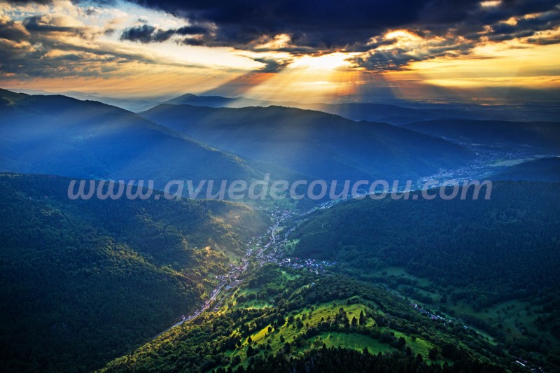 Rayons de l'aube sur le Massif des Vosges