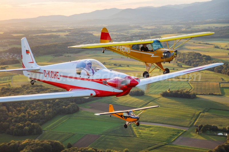 Fournier RF4, Piper J3Cub et Tétras